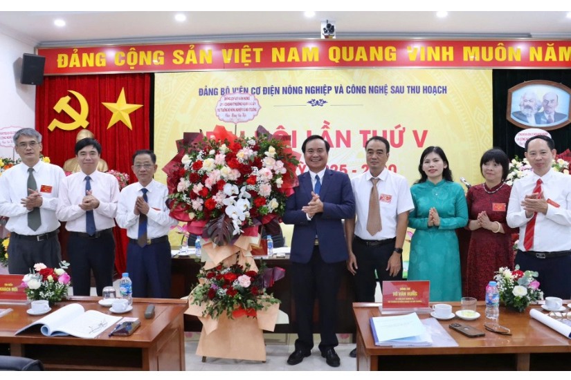 Nghiên cứu công nghệ mũi nhọn, phát triển nông nghiệp thông minh
